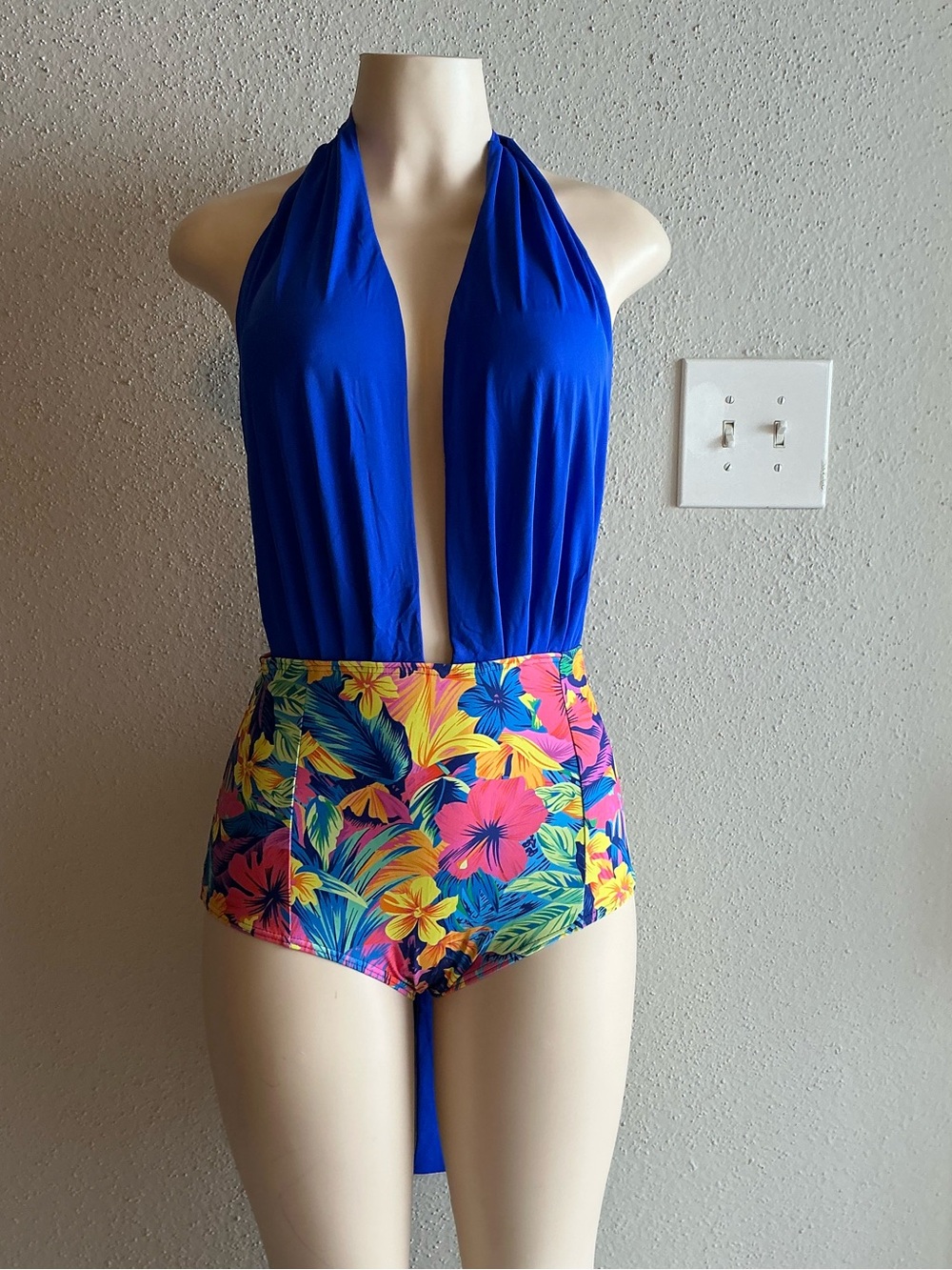 COCOSHIP White Swim Skirt with Multicolor Tropical Trim
